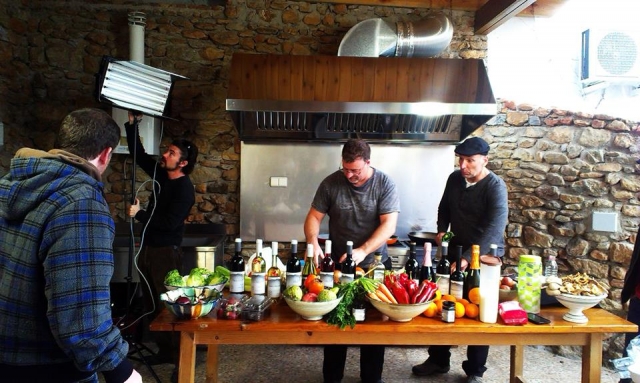  Preparing the food 